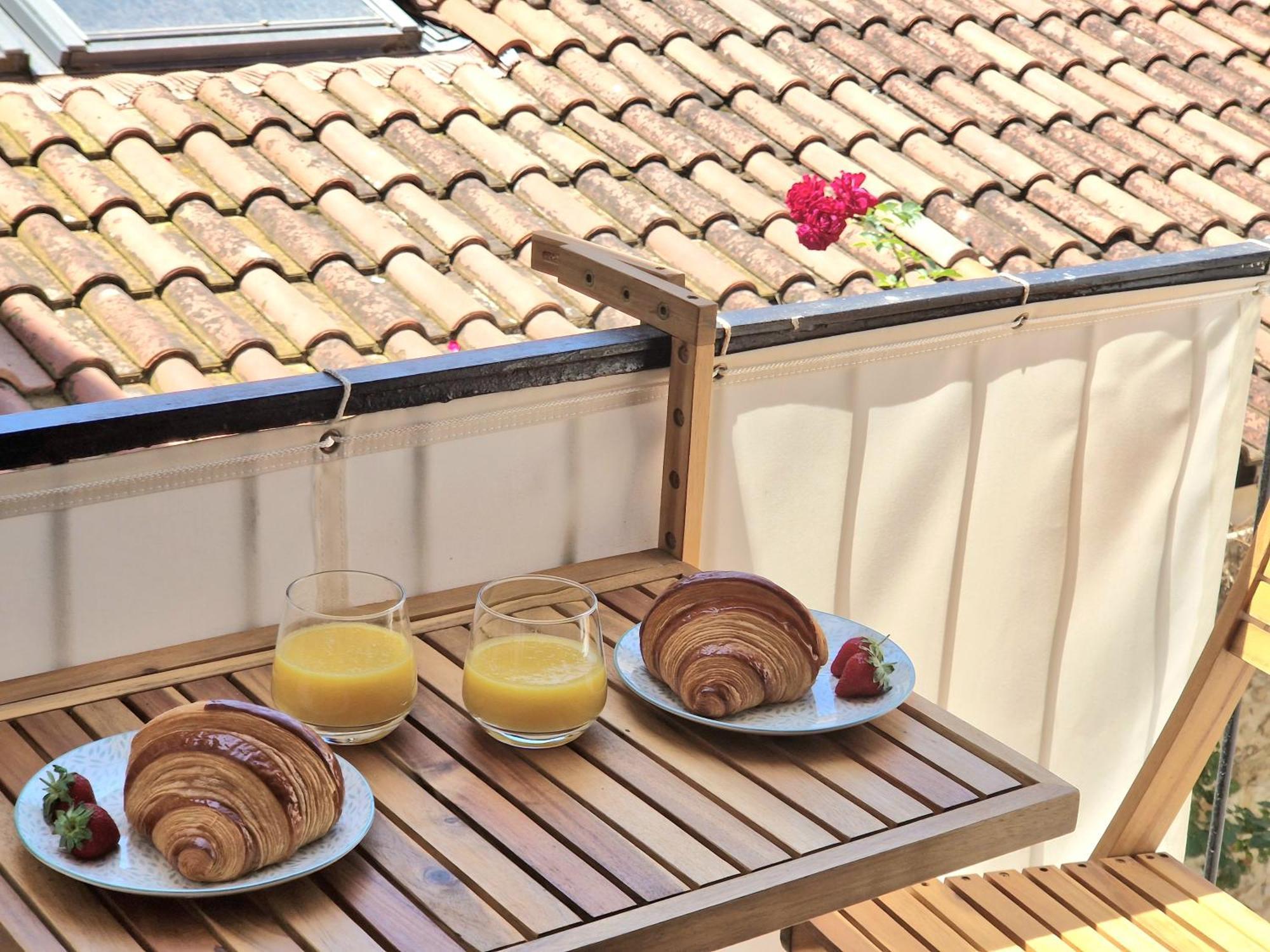Casa Riviera - En Plein Coeur Du Vieil Apartment