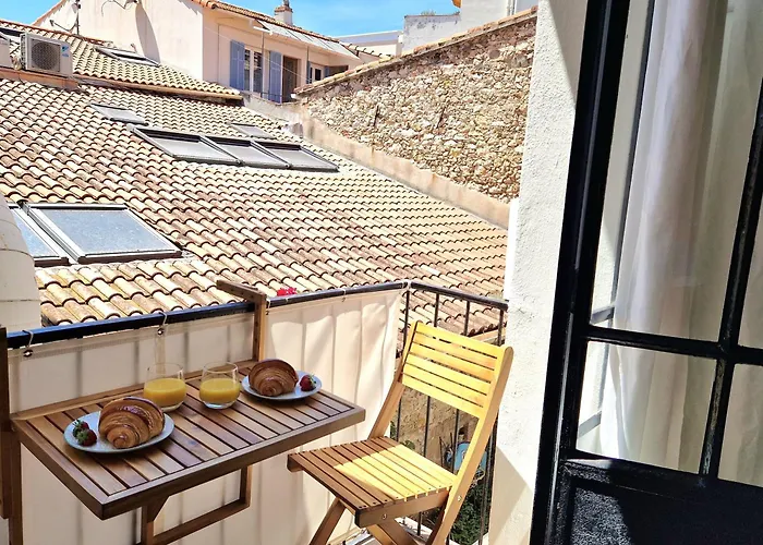 Casa Riviera - En Plein Coeur Du Vieil Antibes